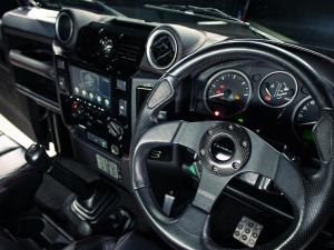 Land Rover Defender 110 TD station wagon S - Image 8