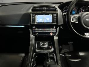 Jaguar F-Pace 25d AWD R-Sport - Image 23
