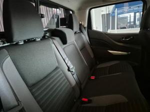 Nissan Navara 2.5DDTi double cab LE - Image 12