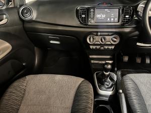 Kia Pegas 1.4 LX manual - Image 8