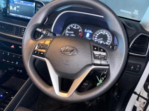 Hyundai Tucson 2.0 Premium auto - Image 14