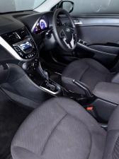 Hyundai Accent sedan 1.6 Fluid auto - Image 12