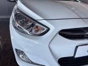 Hyundai Accent sedan 1.6 Fluid auto - Image 19