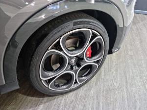 Alfa Romeo Tonale 1.5T Hybrid Speciale - Image 11