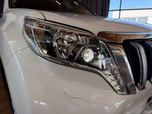 Toyota Land Cruiser Prado 3.0DT VX - Image 2