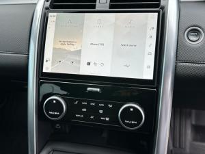 Land Rover Discovery D300 R-Dynamic HSE - Image 18