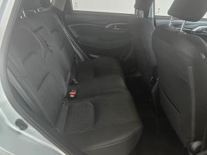 Toyota Urban Cruiser 1.5 XR auto - Image 12