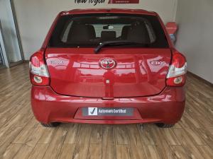 Toyota Etios hatch 1.5 Xi - Image 5