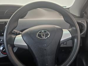 Toyota Etios hatch 1.5 Xi - Image 8