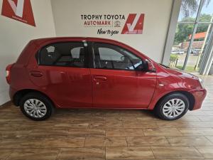 Toyota Etios hatch 1.5 Xi - Image 3
