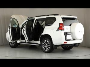 Toyota Land Cruiser Prado 2.8GD VX-L - Image 25