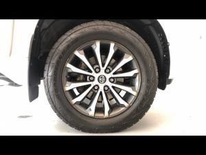 Toyota Land Cruiser Prado 2.8GD VX - Image 17
