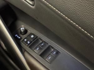 Toyota Corolla Cross 1.8 XR - Image 17