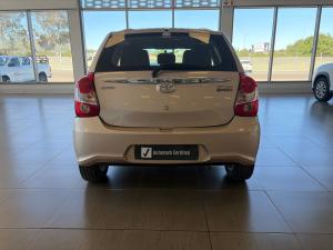 Toyota Etios hatch 1.5 Sprint - Image 5