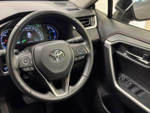 Toyota RAV4 2.5 Hybrid GX-R E-Four - Image 8