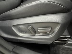 Toyota Corolla Cross 1.8 HEV XR - Image 17