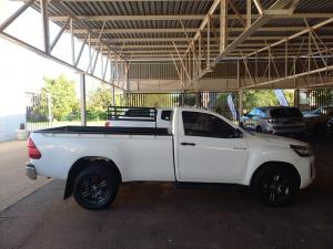 Toyota Hilux 2.4GD-6 single cab Raider manual - Image 3