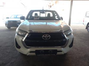 Toyota Hilux 2.4GD-6 single cab Raider manual - Image 4