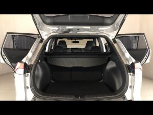 Toyota Corolla Cross 1.8 Hybrid XS - Image 13