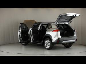 Toyota Corolla Cross 1.8 Hybrid XS - Image 25
