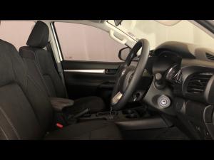 Toyota Hilux 2.4GD-6 double cab 4x4 Raider auto - Image 10