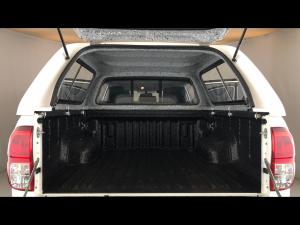 Toyota Hilux 2.4GD-6 double cab 4x4 Raider auto - Image 13