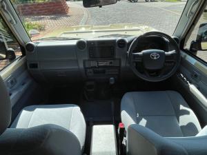 Toyota Land Cruiser 79 4.5D-4D V8 double cab LX - Image 6