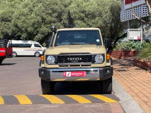 Toyota Land Cruiser 79 4.5D-4D V8 double cab LX - Image 4