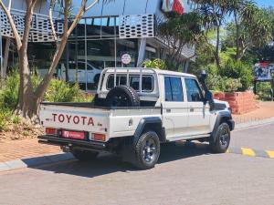 Toyota Land Cruiser 79 4.5D-4D V8 double cab LX - Image 2