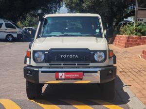 Toyota Land Cruiser 79 4.5D-4D V8 double cab LX - Image 4