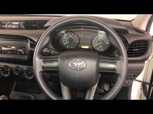 Toyota Hilux 2.0 single cab S (aircon) - Image 8