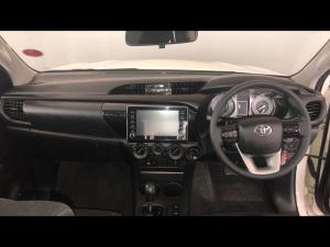 Toyota Hilux 2.4GD-6 double cab 4x4 Raider X auto - Image 6