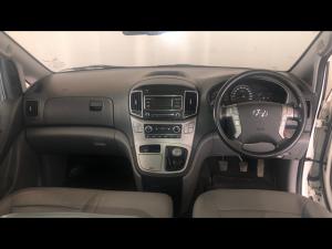Hyundai H-1 2.4 bus GLS - Image 6
