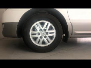 Hyundai H-1 2.4 bus GLS - Image 18