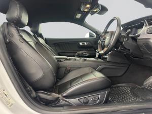 Ford Mustang 5.0 GT automatic - Image 16