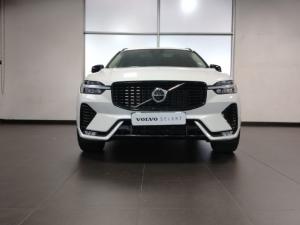 Volvo XC60 B5 AWD Plus Dark - Image 3