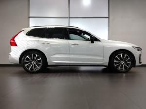 Volvo XC60 B5 AWD Plus Dark - Image 6