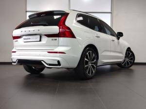 Volvo XC60 B5 AWD Plus Dark - Image 8