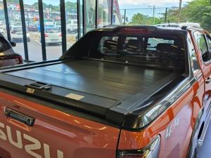 Isuzu D-Max 3.0TD double cab V-Cross 4x4 - Image 5