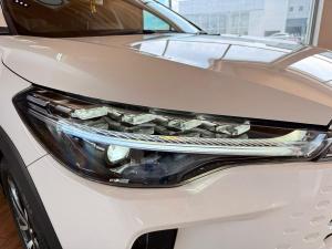 Toyota Corolla Cross 1.8 HEV XR - Image 2