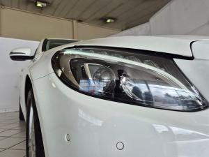 Mercedes-Benz C-Class C180 auto - Image 12