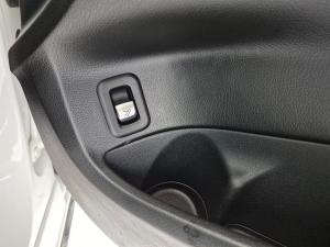 Mercedes-Benz C-Class C180 auto - Image 22