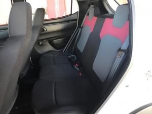 Renault Kwid 1.0 Techno manual - Image 10