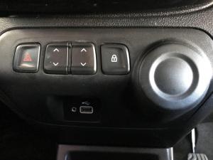 Renault Kwid 1.0 Techno manual - Image 13