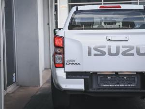 Isuzu D-Max 1.9TD double cab LS manual - Image 13