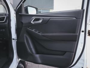 Isuzu D-Max 1.9TD double cab LS manual - Image 15