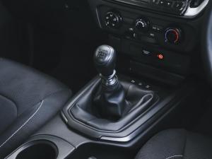 Isuzu D-Max 1.9TD double cab LS manual - Image 24