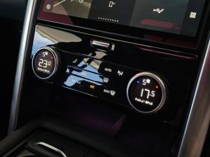 Land Rover Discovery D300 R-Dynamic HSE - Image 25