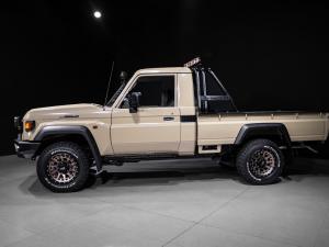 Toyota Land Cruiser 79 2.8GD-6 single cab auto - Image 6