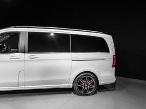 Mercedes-Benz V-Class V250d AMG Line - Image 26